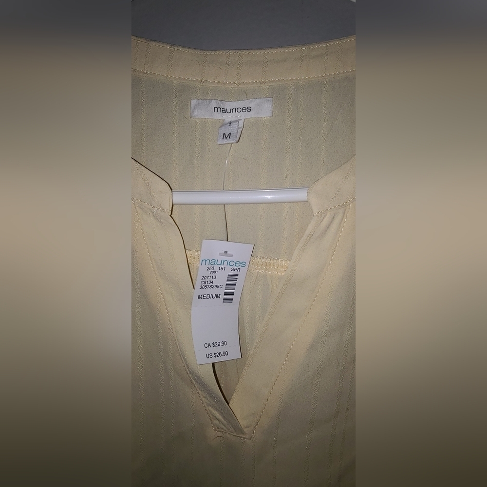 Maurices sleeveless yellow shirt NWT - Picture 3 of 4